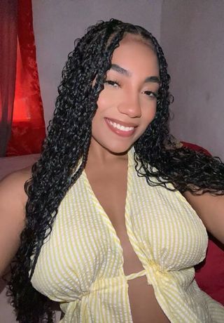Sashaa — single girl online now for video chat on Flirtify