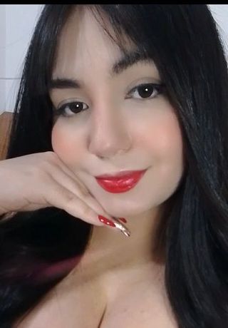 Sofi — single girl online now for video chat on Flirtify