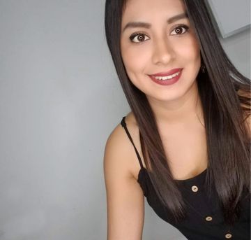Alessia — single girl online now for video chat on Flirtify